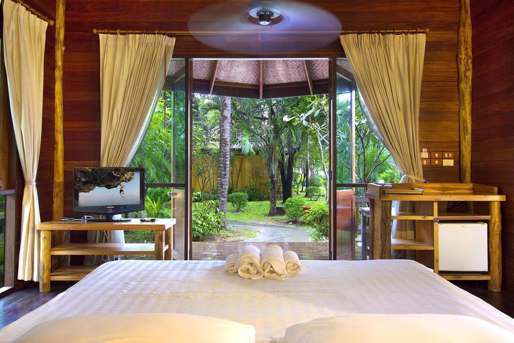 Keeree Waree Seaside Villa Bang Saphan Buitenkant foto