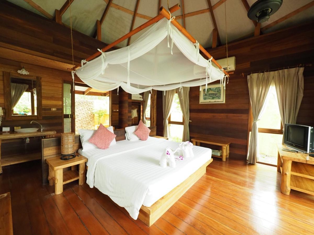 Keeree Waree Seaside Villa Bang Saphan Buitenkant foto