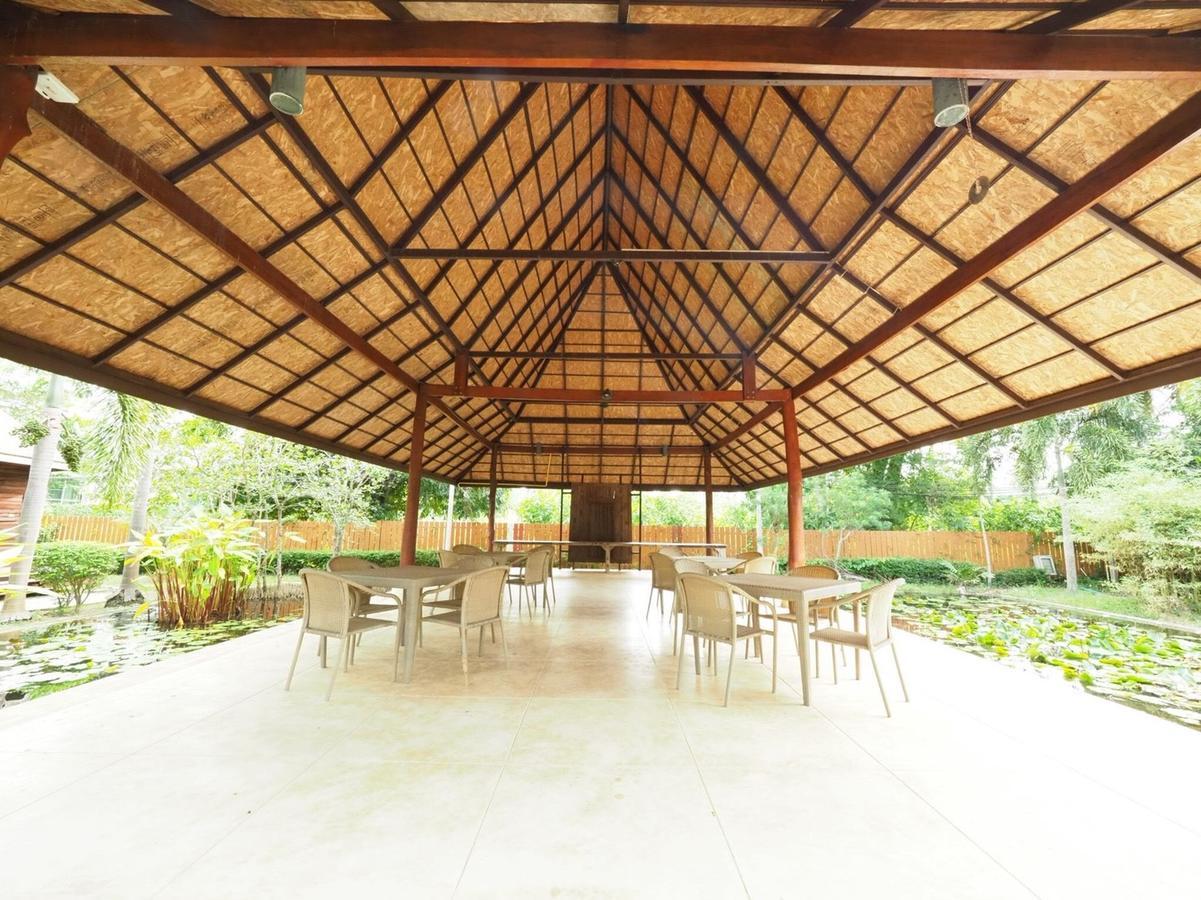 Keeree Waree Seaside Villa Bang Saphan Buitenkant foto