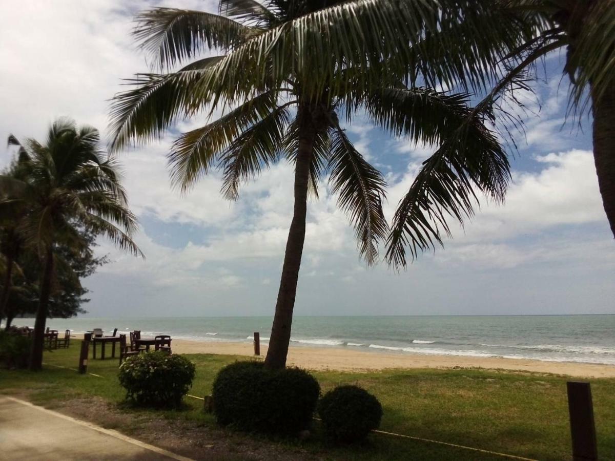 Keeree Waree Seaside Villa Bang Saphan Buitenkant foto