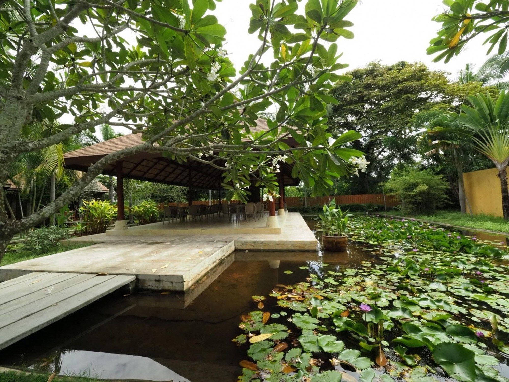 Keeree Waree Seaside Villa Bang Saphan Buitenkant foto